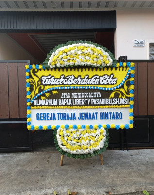 Papan Bunga Duka di Kesambi